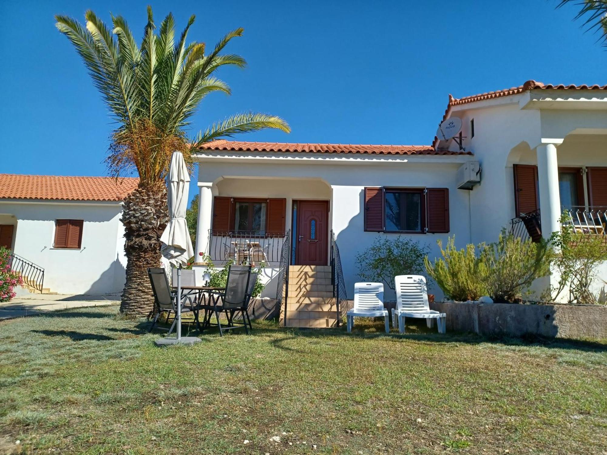Nerissa Bungalow 2, Two Bedroom House With Sea View Σπαρτιά Εξωτερικό φωτογραφία