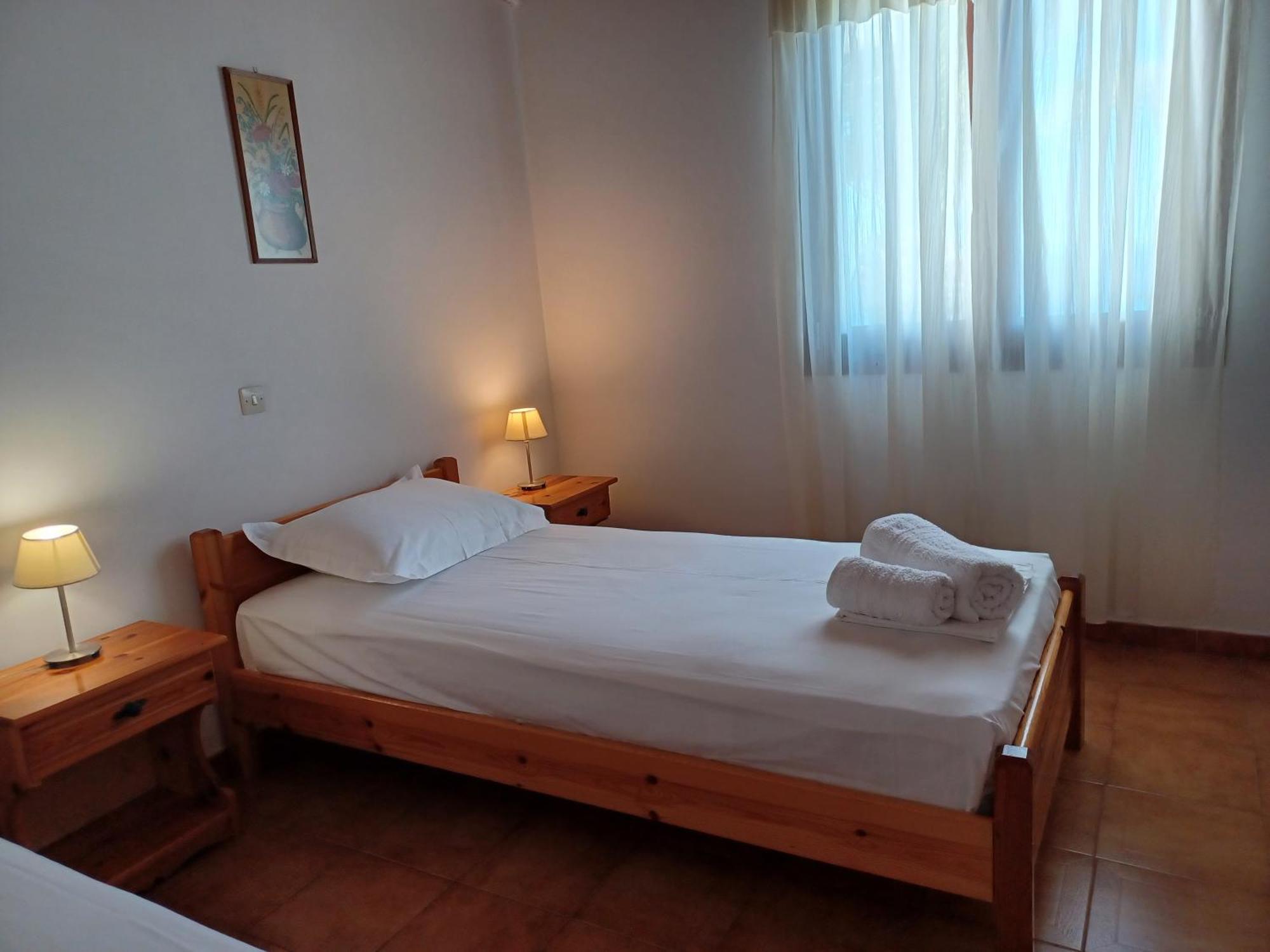 Nerissa Bungalow 2, Two Bedroom House With Sea View Σπαρτιά Εξωτερικό φωτογραφία